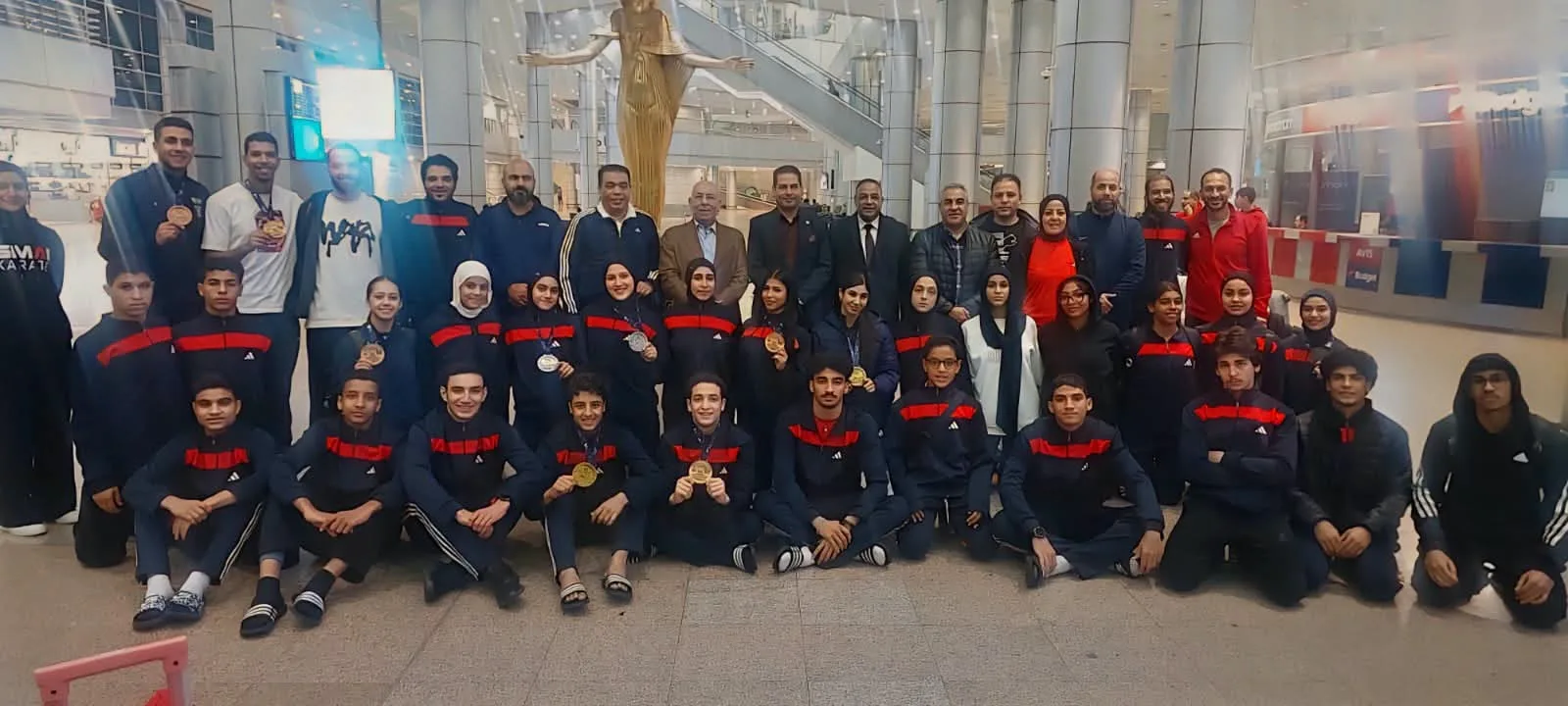 وزارة الشباب والرياضة تستقبل أبطال الكاراتيه بعد عودتهم من بولندا بـ11 ميدالية عالمية