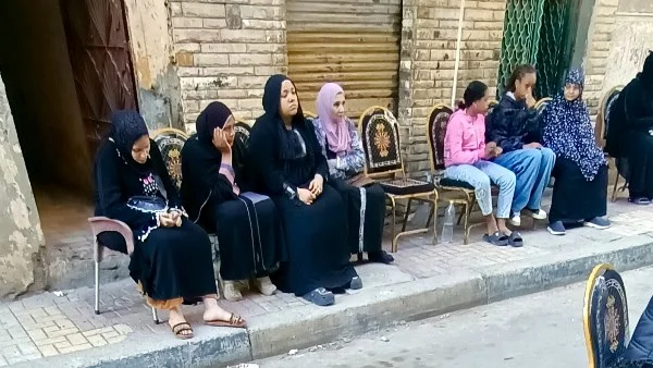 القبض على قاتل والده وجدته في الإسكندرية