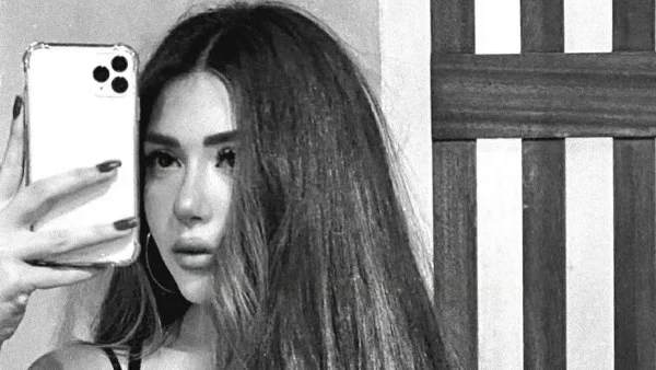 سارة سلامة تتألق بإطلالة ساحرة وجذابة