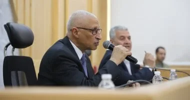 محافظ شمال سيناء يوجه بسرعة التعامل مع شكاوى المواطنين