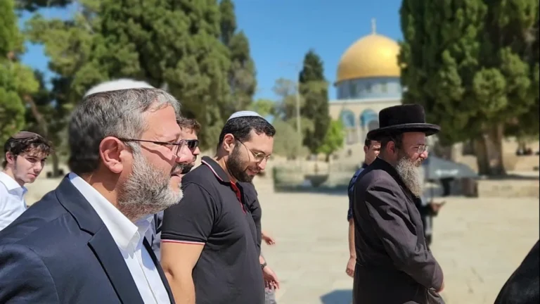 تحذير عربي إسلامي من تصاعد الاعتداءات في القدس