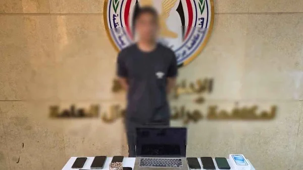 القبض على رجل استولى على أموال من تطبيق إلكتروني