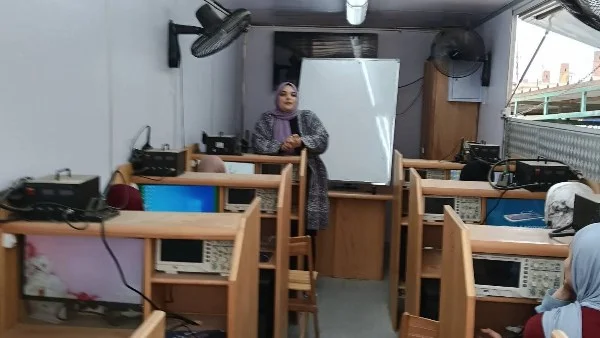 دورة لغة إنجليزية لطلبة التمريض بالإسماعيلية