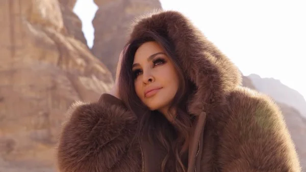 إليسا تعبر عن قلقها حيال أحداث لبنان