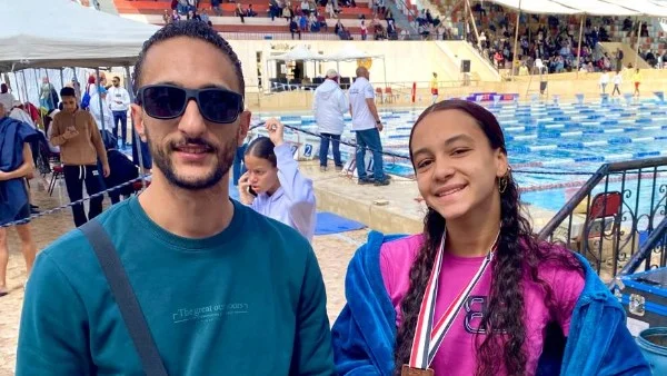 سارة محمد تكتسح بطولة الجمهورية للسباحة وتحصد برونزية