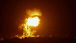 الاحتلال الإسرائيلي يستهدف برجًا سكنيًا في بيروت