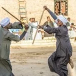 فن التحطيب في أسوان: تراث حيوي يجمع الأهالي