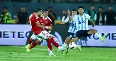 حكام إسبانيون يديرون مباراة الأهلي وبيراميدز بالدوري