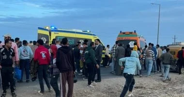 مصرع 3 أشخاص في انقلاب سيارة بقنا