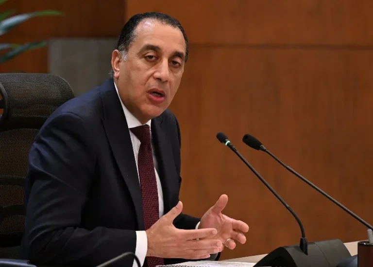 مدبولي يستعرض إجراءات الحكومة لمواجهة الأزمة الاقتصادية