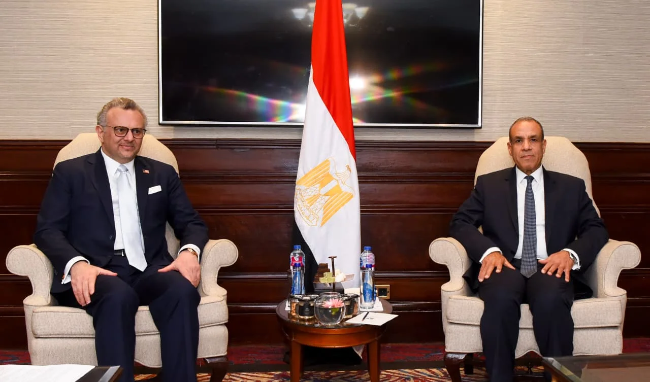 لقاء بين وزير الخارجية وكبير مستشاري ترامب حول القضايا الإقليمية