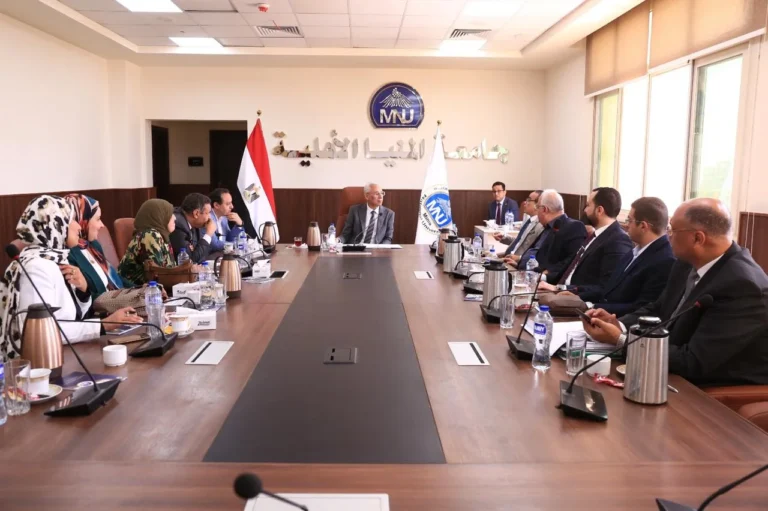 جامعة المنيا الأهلية تطلق برامج جديدة وتعزز جاهزيتها