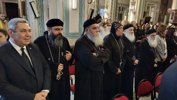 شباب الكنيسة اللاتينية يحيون ذكرى البابا فرنسيس