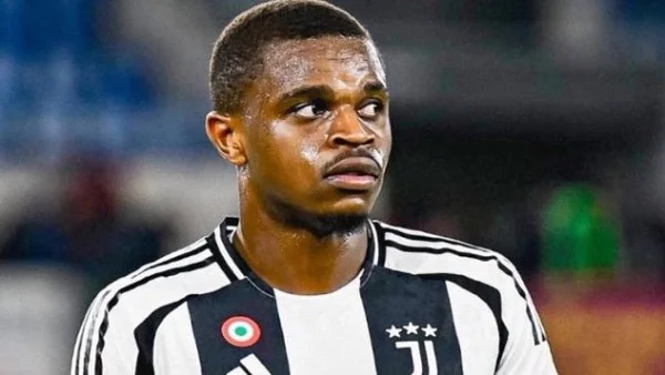 مانشستر يونايتد وليفربول يتنافسان على ضم كالولو