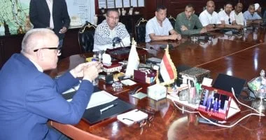 محافظ الأقصر يبحث مطالب أهالي قرنة مرعي وحوض الرمال