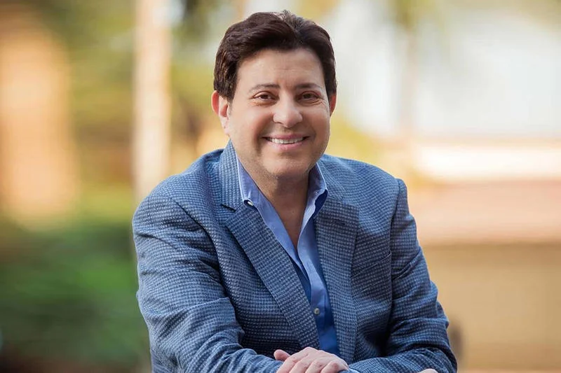 كيف أسس هاني شاكر علاقته بالجمهور؟