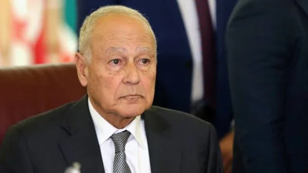 أبو الغيط يهاجم إيران في اجتماع عربي طارئ