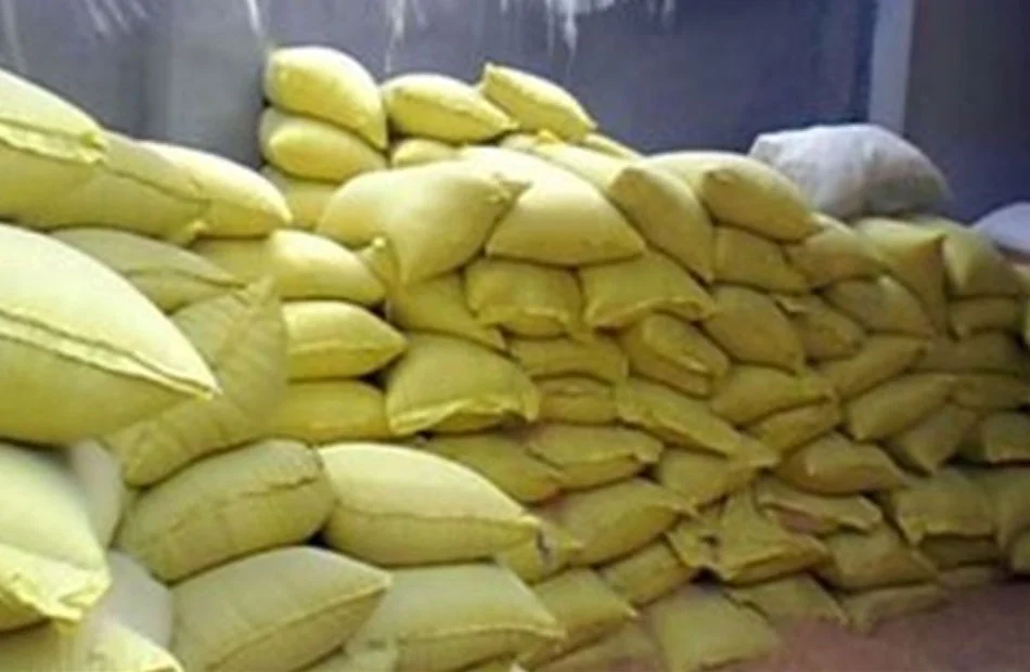 ضبط 1.4 طن أعلاف حيوانية مجهولة المصدر بكفر الشيخ