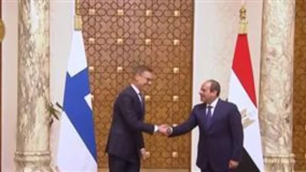 الرئيس السيسي يستقبل نظيره الفنلندي بقصر الاتحادية