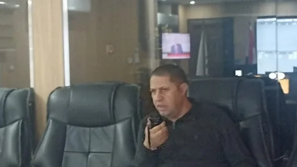 متابعة تنفيذ قرار غلق المحال العامة في بني سويف