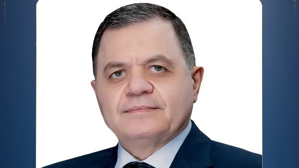 وزير الداخلية يهنئ القائد العام للقوات المسلحة بذكرى التحرير