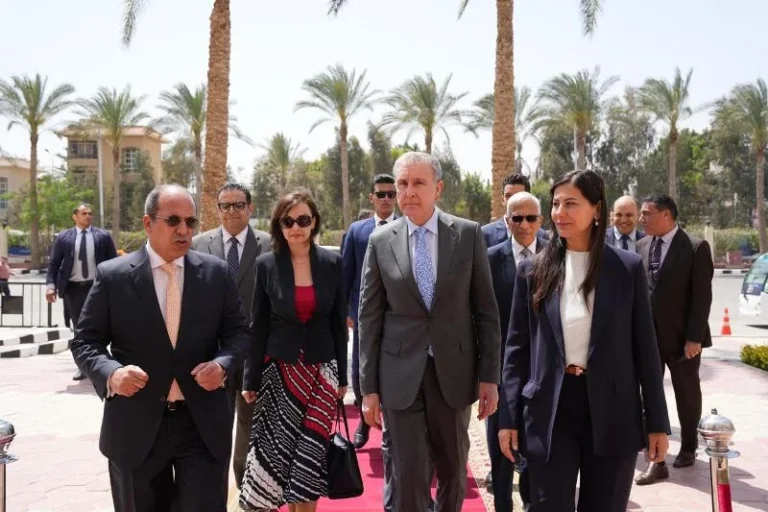 أمير رومانيا يزور مصر ويختتم زيارته بندوة فنية