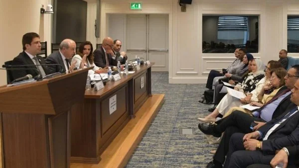 وزير الطيران: دراسة إنشاء مصنع لإنتاج وقود الطيران المستدام