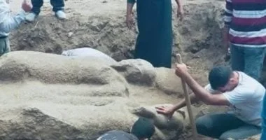 تمثال أثري مذهل يظهر أثناء أعمال استكشاف في الشرقية