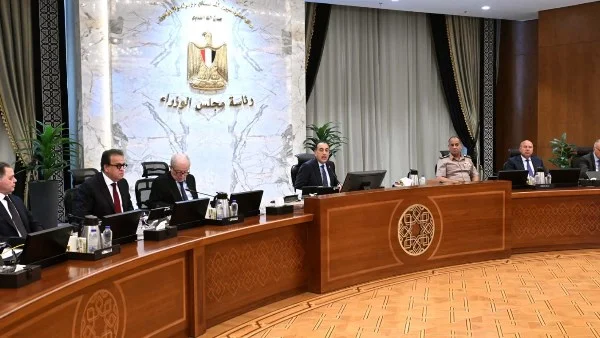 تأسيس شركة قناة السويس لمشاريع التكريك والأعمال البحرية
