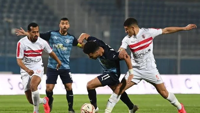 طاقم حكام مباراة الزمالك وبيراميدز في الدوري المصري