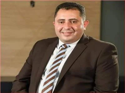 محافظ دمياط يبحث مطالب المواطنين في كفر سعد