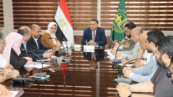 اجتماع موسع لمحافظ القليوبية لإنهاء أعمال طريق طوخ