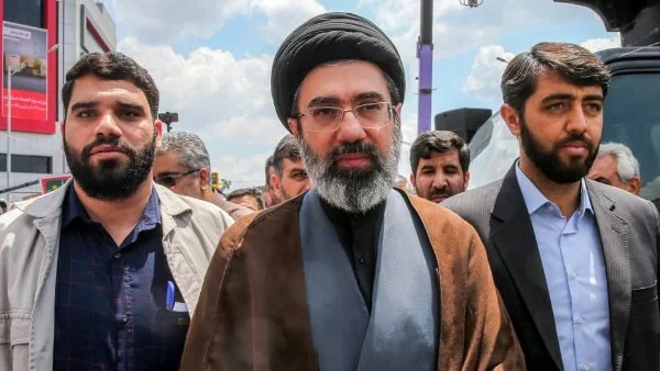 رسائل هامة من خامنئي لدول الخليج
