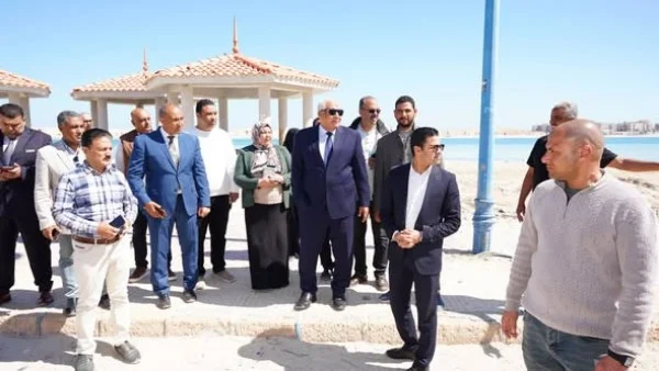 تطوير الكورنيش الشرقي بمطروح وتعزيز الحركة المرورية