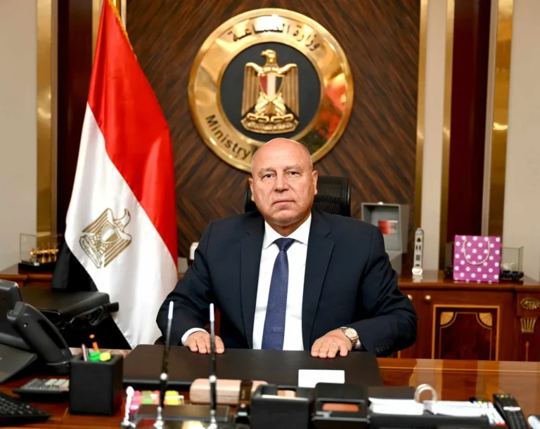 جهود وزارة النقل في توطين صناعة النقل بمصر