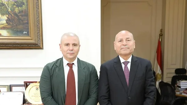 لقاء محافظ القاهرة بسفير إيطاليا لتعزيز التعاون