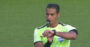 أمين عمر يقود بيراميدز وإنبي وناجي للحكم على سيراميكا والمصري