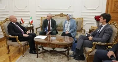 لقاء محافظ القاهرة مع سفير إيطاليا لتعزيز التعاون المشترك