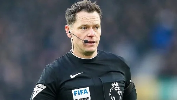 تعيين الحكم دارين إنجلاند لإدارة نهائي كأس الاتحاد الإنجليزي