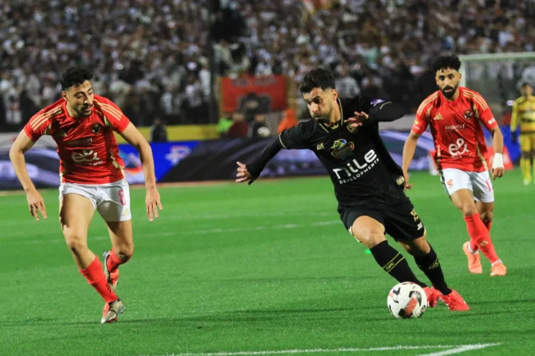 الأهلي يتفوق تسويقيًا على الزمالك قبل قمة الدوري المصري