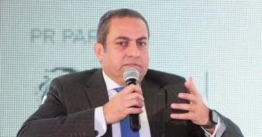 محافظ القليوبية يتفقد موقع انهيار منزل في كفر الحمام