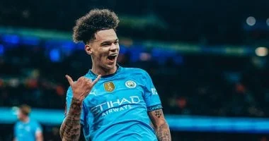 نيكو أورايلي يتألق ويحقق جائزة لاعب الشهر في مانشستر سيتي