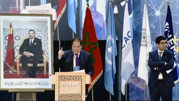 أبو العينين يحذر من مخاطر إساءة استخدام الذكاء الاصطناعي