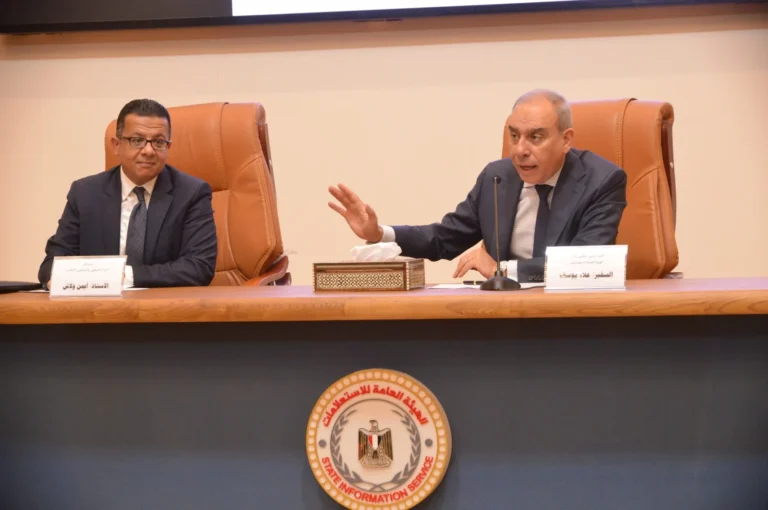 لقاء رئيس الاستعلامات مع وسائل الإعلام الأجنبية في مصر