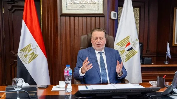 محافظ البنك المركزي يدعو لتعزيز الشفافية في إدارة الأزمات