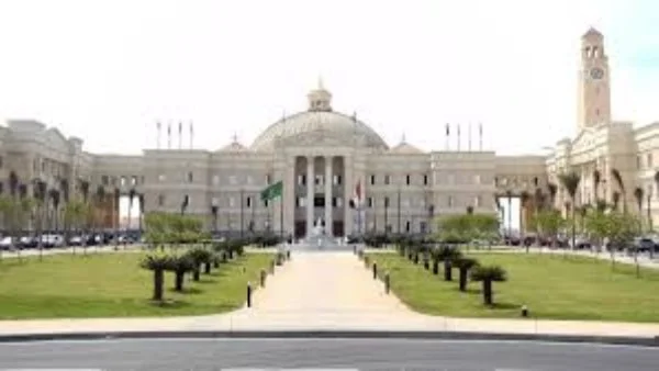 زيارة طلاب جامعة القاهرة لمجلس الشيوخ تعزز وعيهم السياسي