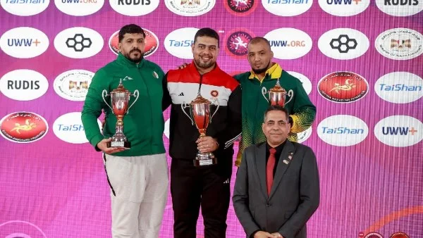 منتخب مصر للمصارعة الحرة يتوج بكأس البطولة الإفريقية