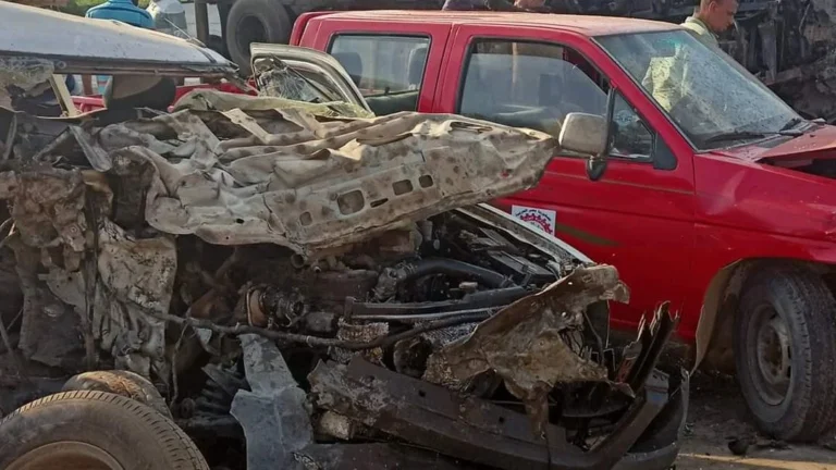 حادث مروع بمؤسسة الزكاة ينجم عن فقدان السيطرة على الميكروباص