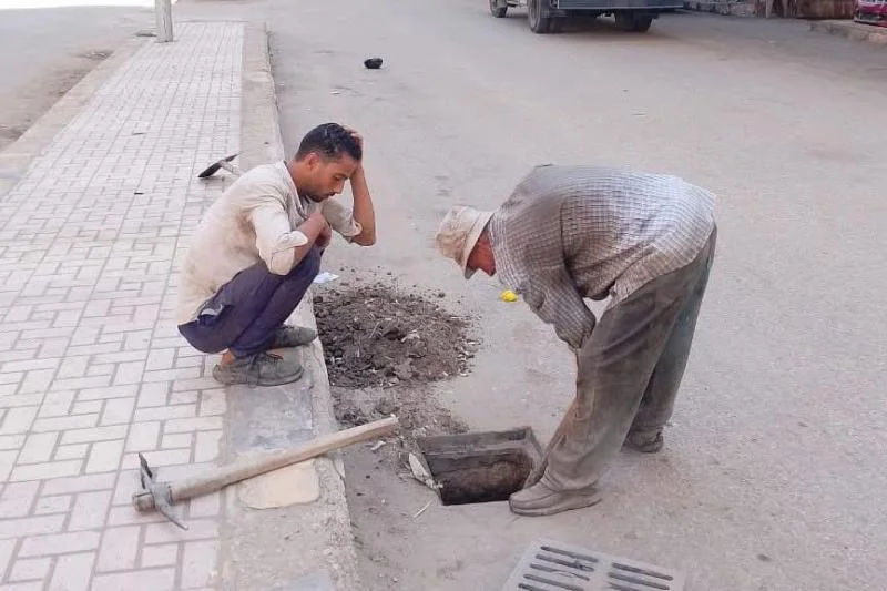 تطهير 136 مطبقًا لصرف الصحي في وسط الإسكندرية