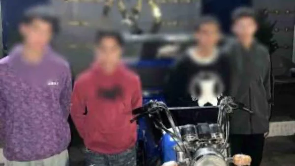 القبض على 4 أشخاص يستعرضون بتروسيكل في الإسكندرية
